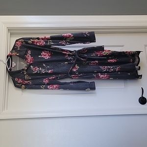 LuLaRoe Ellie shirt dress. Gray with floral design. Size Medium.